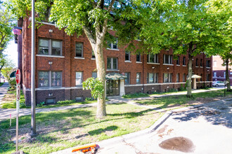 2876 Humboldt Ave S in Minneapolis, MN - Building Photo - Building Photo