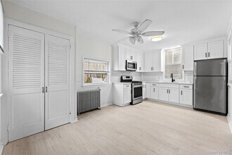 92 Washington Ave in New Rochelle, NY - Building Photo - Building Photo