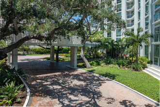 Watergate One Condo in Sarasota, FL - Foto de edificio - Building Photo