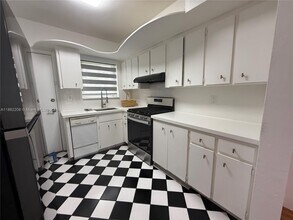 1101 98th St in Bay Harbor Islands, FL - Building Photo - Building Photo