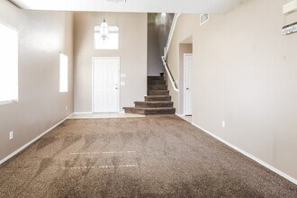 8928 Square Knot Ave in Las Vegas, NV - Foto de edificio - Building Photo