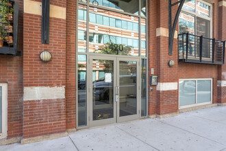 Gotham Lofts in Chicago, IL - Building Photo - Building Photo