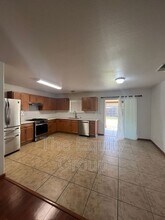 4225 S Cindy Ct in Visalia, CA - Building Photo - Building Photo