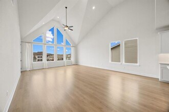 997 Sage Thrasher Cir in Dripping Springs, TX - Building Photo - Building Photo