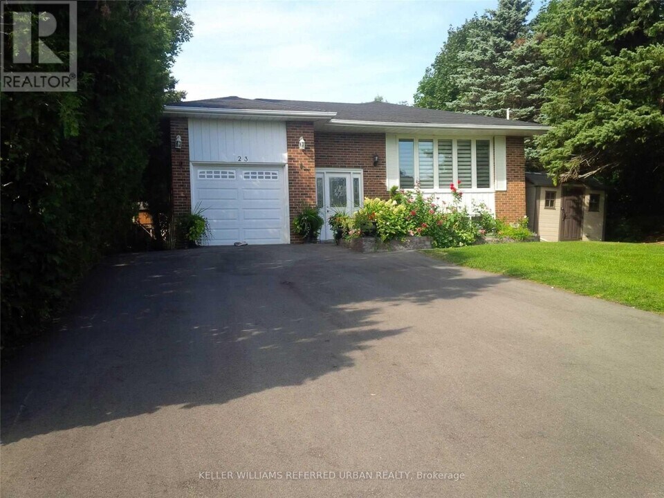 23 King Richard Ct in Markham, ON - Building Photo