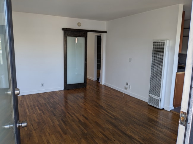 250 3rd Ave