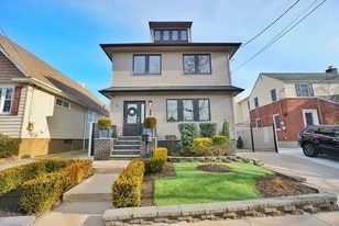 137 Bryant Ave in Staten Island, NY - Building Photo