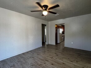 1804 NW Hoover Ave in Lawton, OK - Building Photo - Building Photo