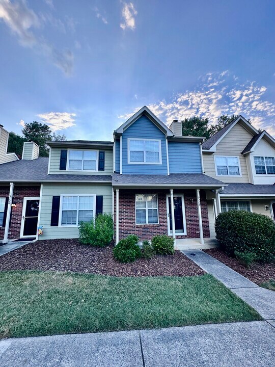 9204 4 Mile Creek Rd in Charlotte, NC - Building Photo