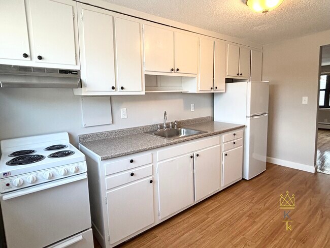 48A Harvard Ave, Unit #4 in Brookline, MA - Building Photo - Building Photo