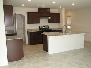 2962 Saltillo Ln in Las Vegas, NV - Building Photo - Building Photo