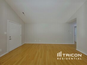 5000 Poplar Glen Dr in Matthews, NC - Building Photo - Building Photo