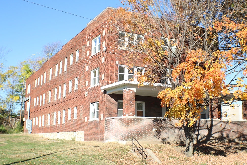 3006 Tracy Ave in Kansas City, MO - Foto de edificio