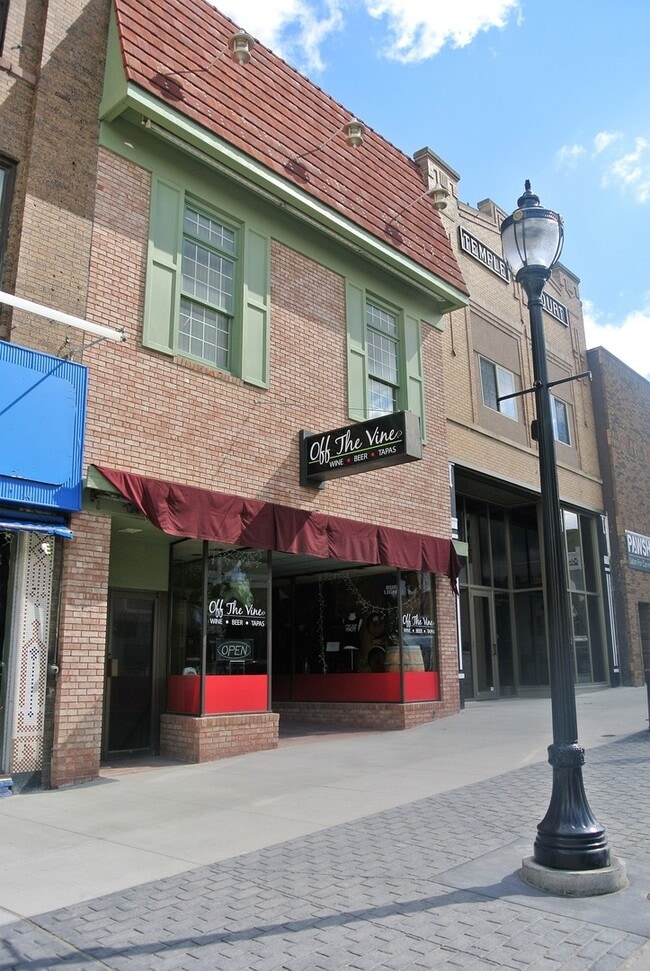 property at 15 Main St S