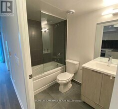 60 Shuter St in Toronto, ON - Building Photo - Building Photo