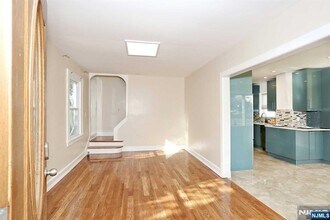 7-09-9 Campbell Rd in Fair Lawn, NJ - Building Photo - Building Photo