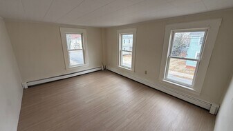 3-5 Durrell Street in Dover, NH - Building Photo