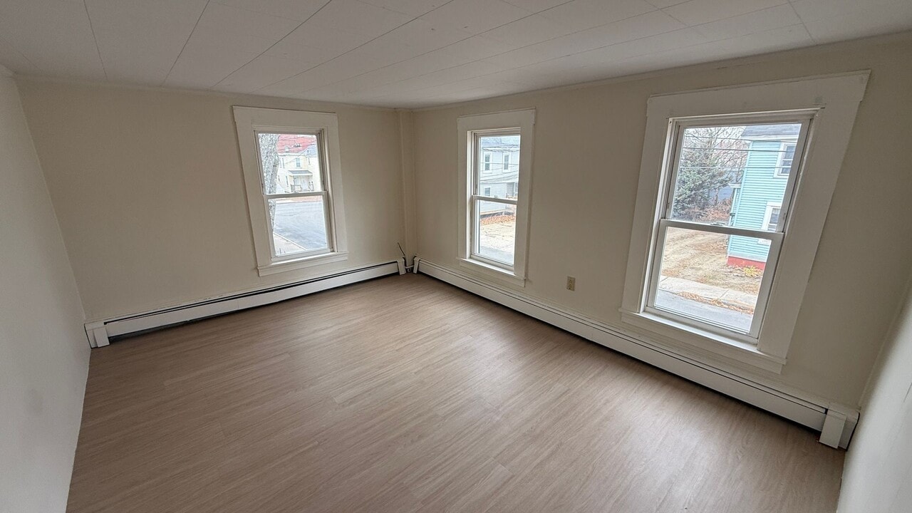 3-5 Durrell Street in Dover, NH - Building Photo