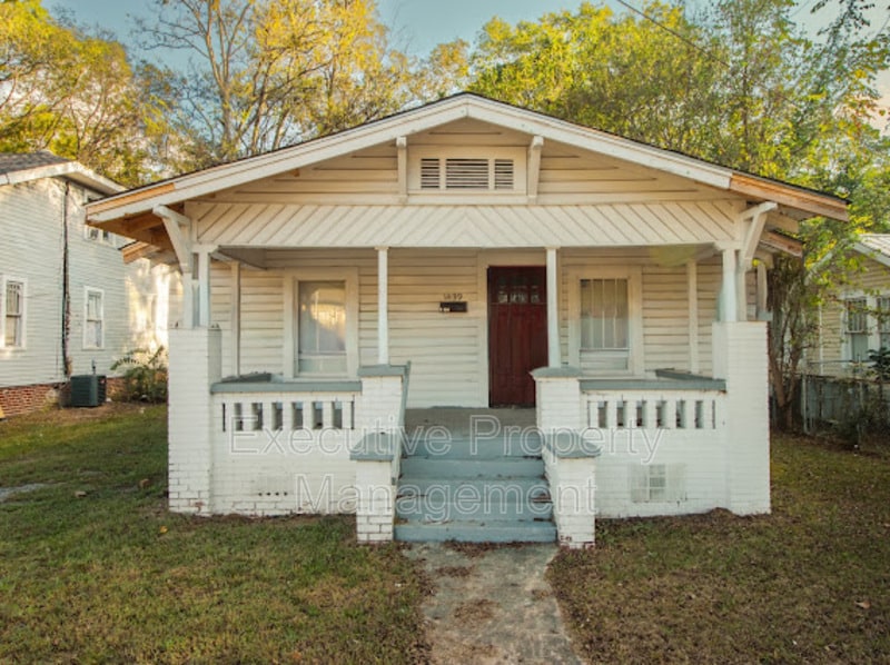 1439 Sloan Ave in Birmingham, AL - Building Photo