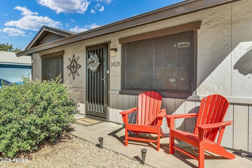 3428 E Acoma Dr in Phoenix, AZ - Foto de edificio