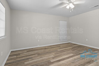 2121 Alice Dr in Biloxi, MS - Building Photo - Building Photo