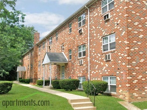 Mount Penn Manor Apartments in Reading, PA - Building Photo - Building Photo