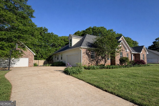 344 McKibben Dr in Locust Grove, GA - Building Photo - Building Photo