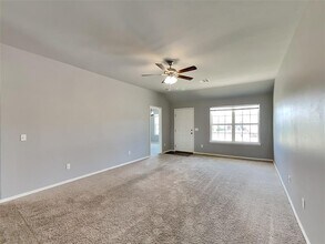 11709 NW 134th St in Piedmont, OK - Building Photo - Building Photo