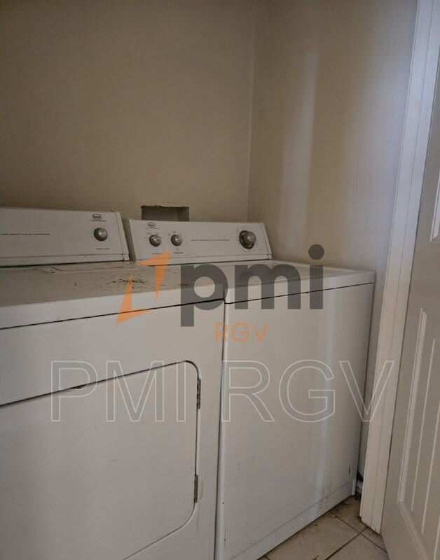 3704 S Wyndham Ave in Pharr, TX - Building Photo - Building Photo