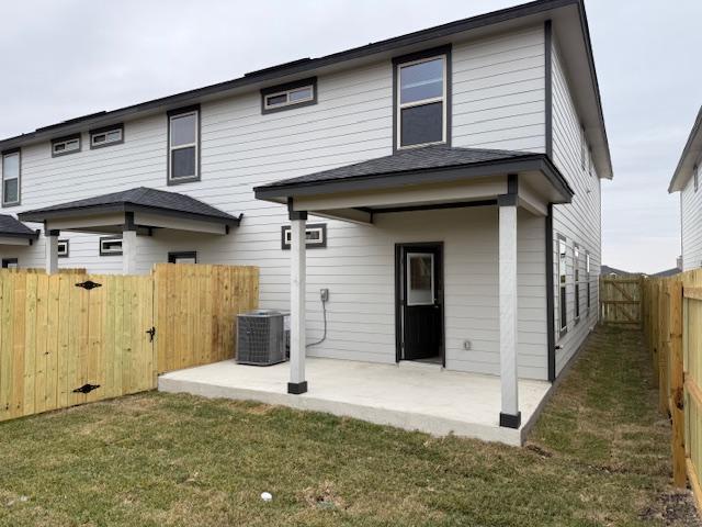 8315 V. Pisa in San Antonio, TX - Building Photo - Building Photo