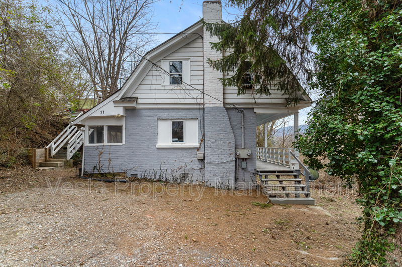 71 Hillside St in Canton, NC - Building Photo