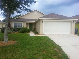 436 Casterton Cir in Davenport, FL - Building Photo
