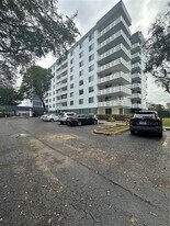 919 Hillcrest Dr in Hollywood, FL - Building Photo