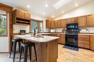 12013 Exeter Ave NE in Seattle, WA - Building Photo - Building Photo