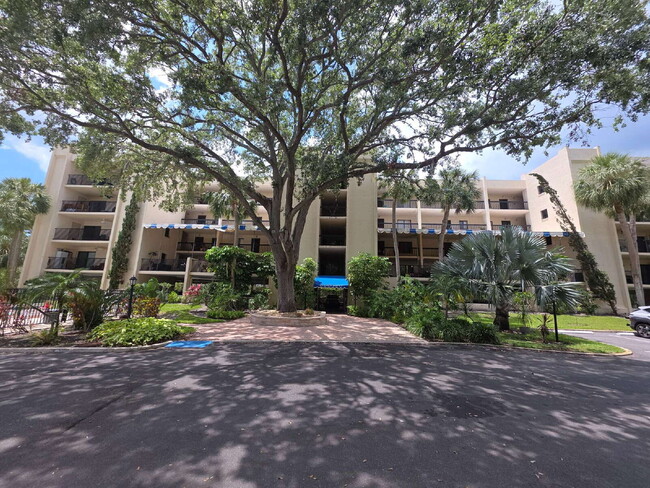 property at 406 Tarpon Point
