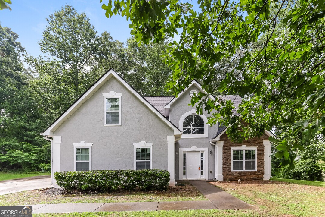 4249 Gracewood Park Dr in Ellenwood, GA - Building Photo
