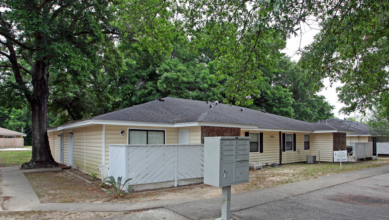 7004 Lanier Dr in Pensacola, FL - Building Photo