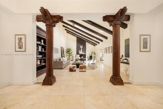 14200 SW 70th Ave in Palmetto Bay, FL - Building Photo - Building Photo