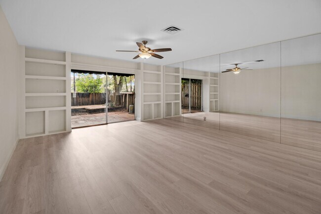 690 SE 23rd Ave in Pompano Beach, FL - Building Photo - Building Photo