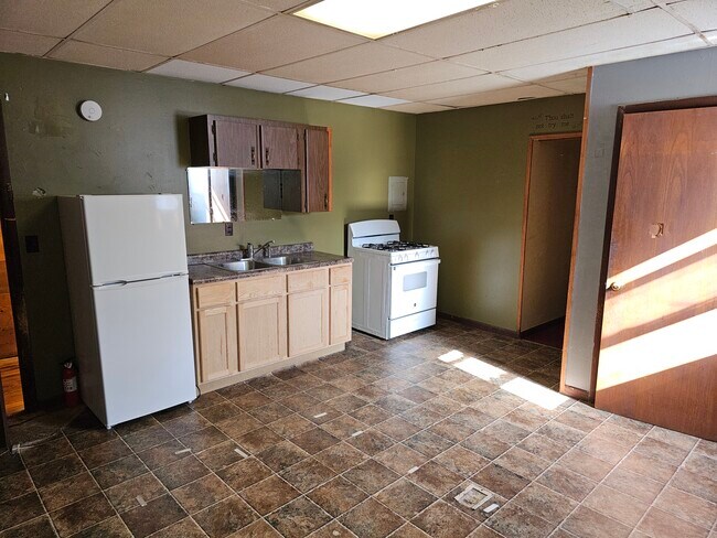410 7th St in Charleston, IL - Building Photo - Building Photo