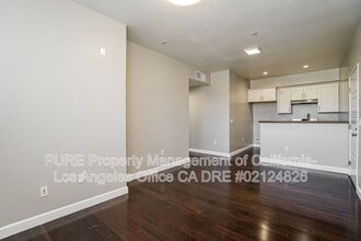 11740 Vanowen St in Los Angeles, CA - Building Photo - Building Photo