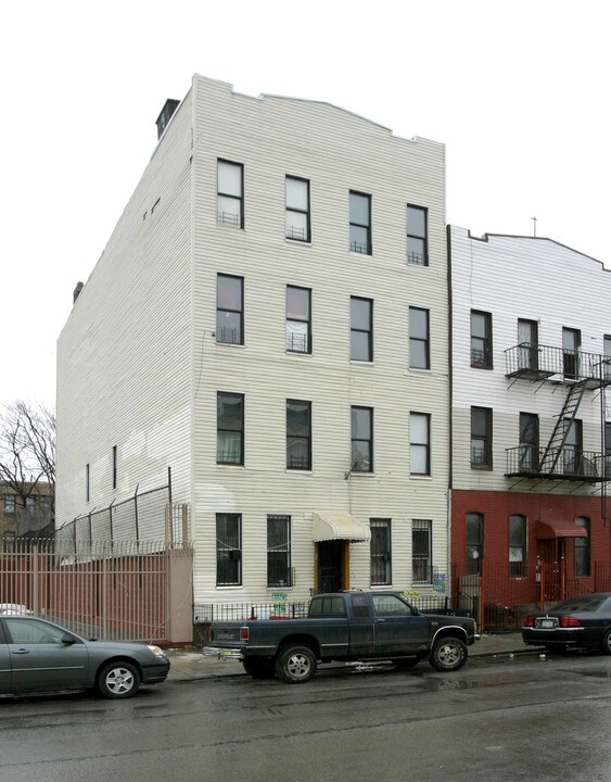 Walk-up Apartment in Brooklyn, NY - Building Photo