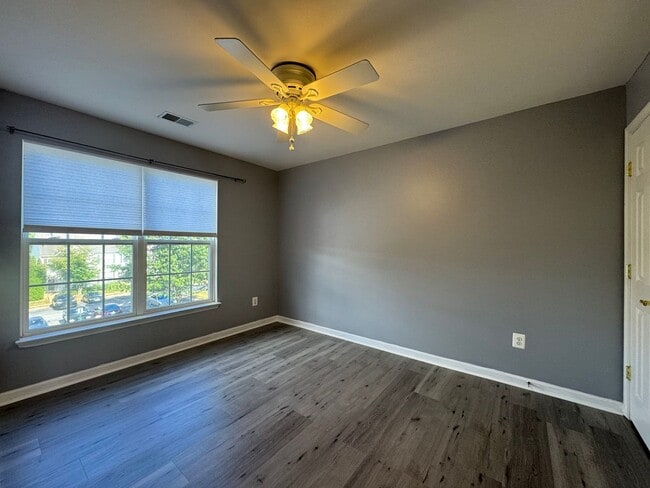 14938 Cummings Ct in Woodbridge, VA - Foto de edificio - Building Photo