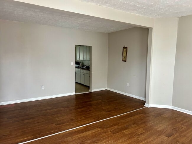 123 E Leicester St in Winchester, VA - Building Photo - Building Photo