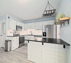 1383 Camp Rd in Charleston, SC - Building Photo - Building Photo