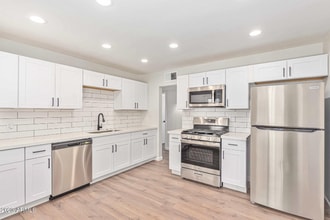 1325 E Don Carlos Ave in Tempe, AZ - Foto de edificio - Building Photo