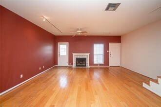 8101 El Mundo St in Houston, TX - Building Photo - Building Photo