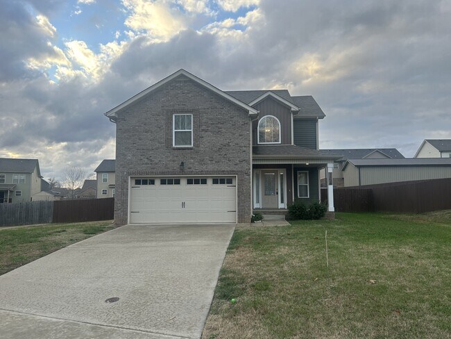 1176 Elizabeth Ln in Clarksville, TN - Building Photo - Building Photo