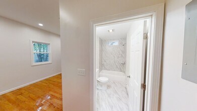 130 Putnam St in Boston, MA - Building Photo - Building Photo