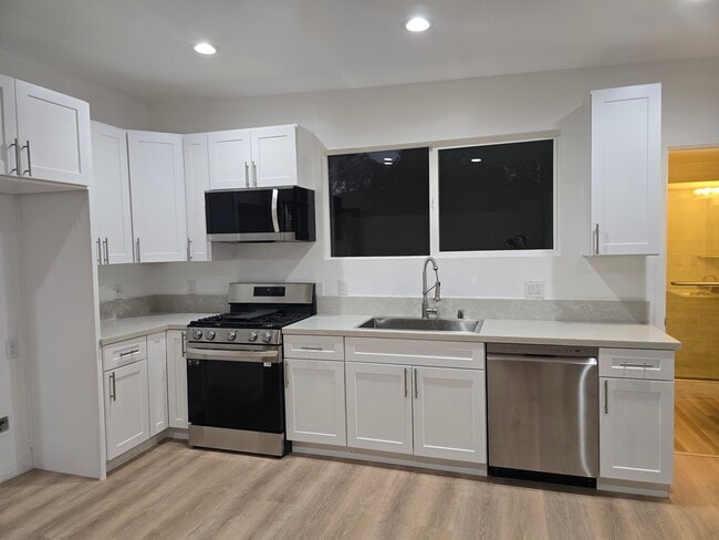 3230 Cerritos Ave, Unit 3230 Cerritos Ave. in Signal Hill, CA - Building Photo - Building Photo